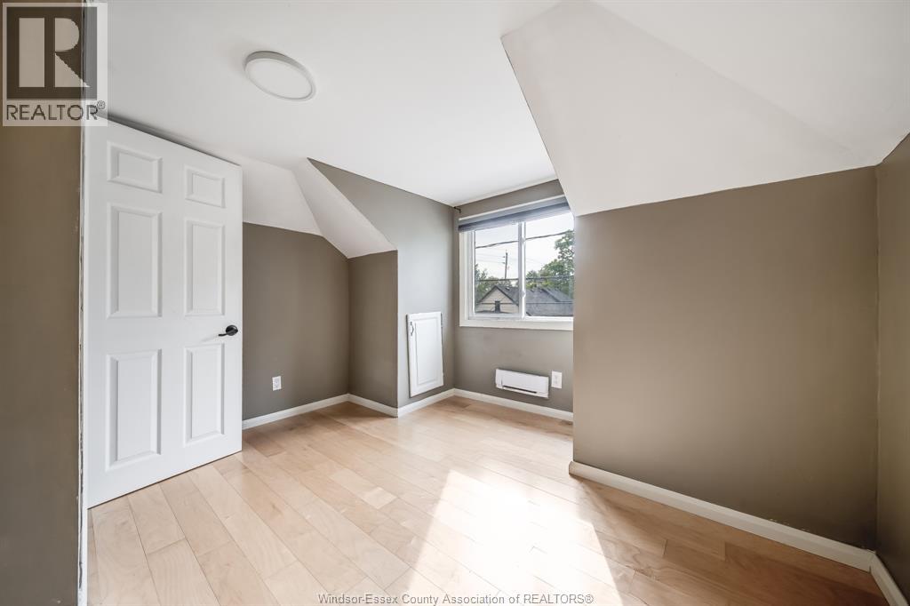 1018 Cataraqui Street, Windsor, Ontario  N9A 3P8 - Photo 18 - 25027383