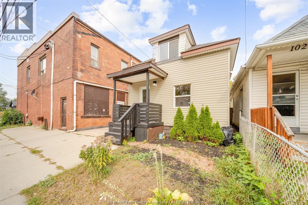 1018 Cataraqui Street, Windsor, Ontario  N9A 3P8 - Photo 4 - 25027383