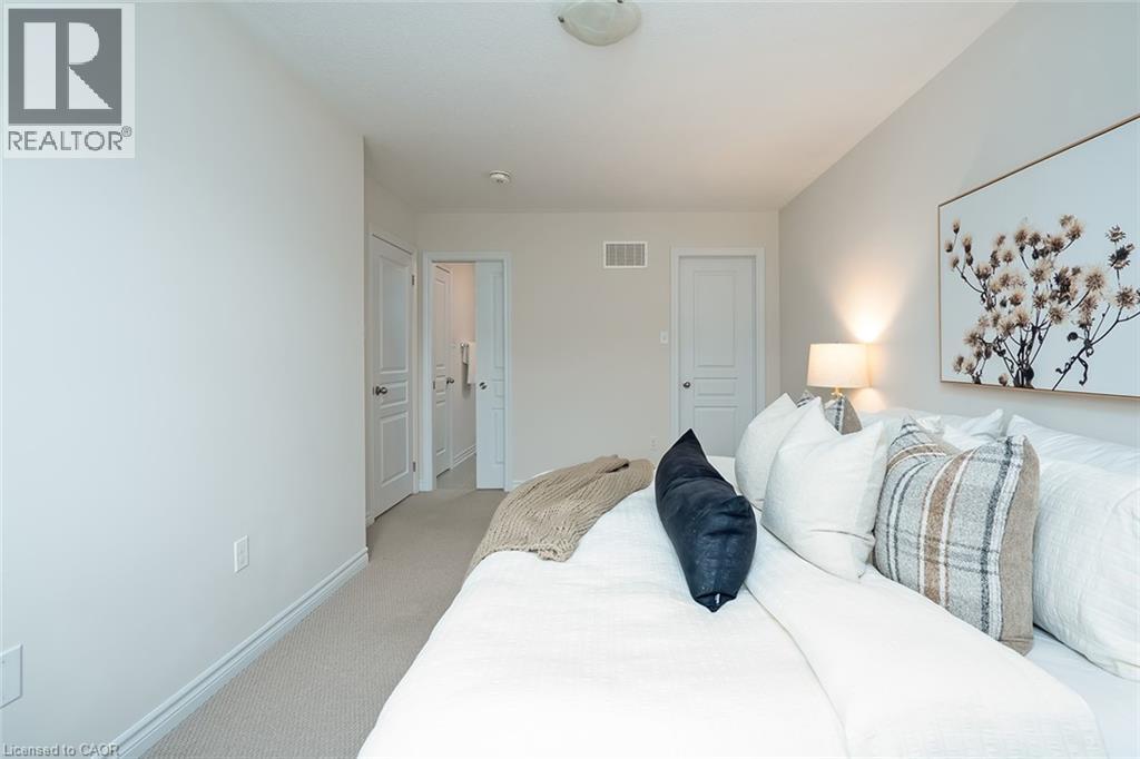 8 Hiscott Drive, Waterdown, Ontario  L8B 0A2 - Photo 32 - 40778372