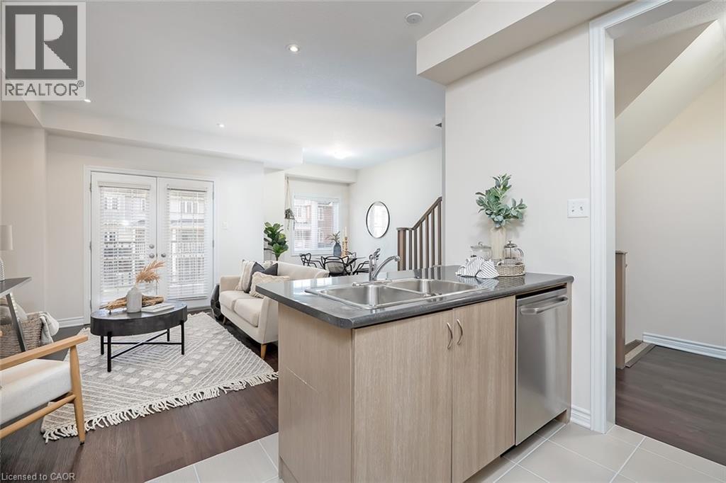 8 Hiscott Drive, Waterdown, Ontario  L8B 0A2 - Photo 3 - 40778372