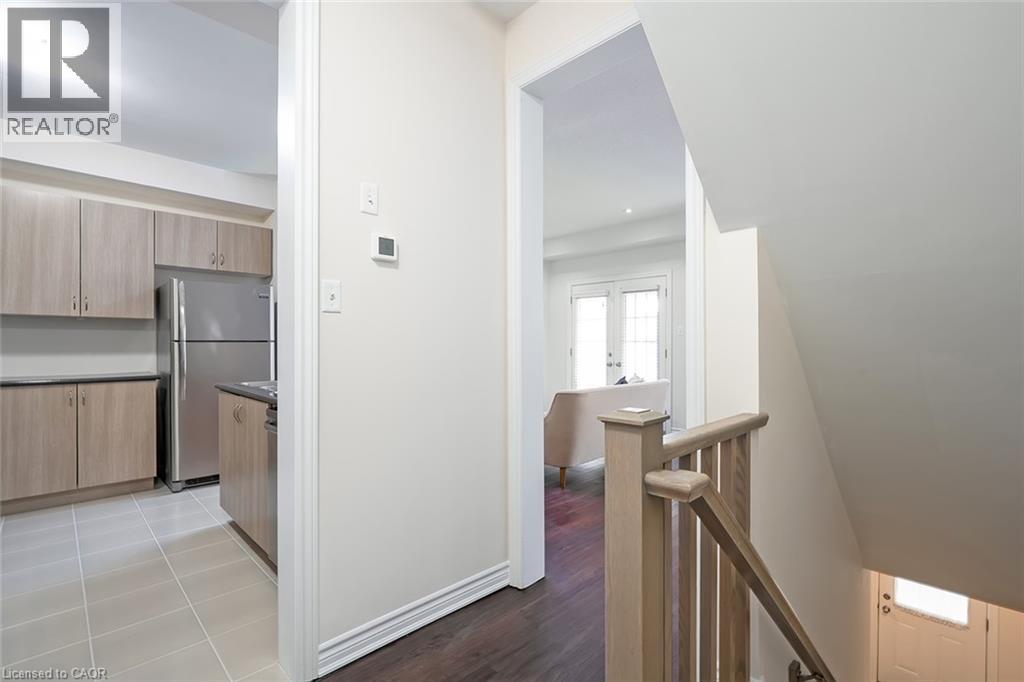 8 Hiscott Drive, Waterdown, Ontario  L8B 0A2 - Photo 19 - 40778372