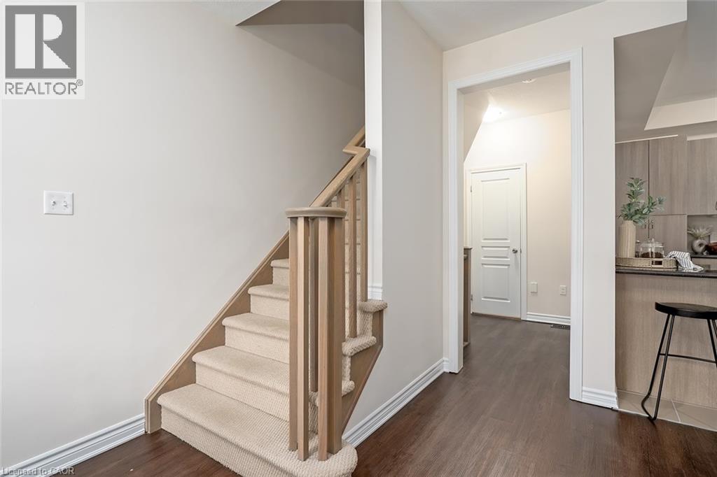 8 Hiscott Drive, Waterdown, Ontario  L8B 0A2 - Photo 28 - 40778372