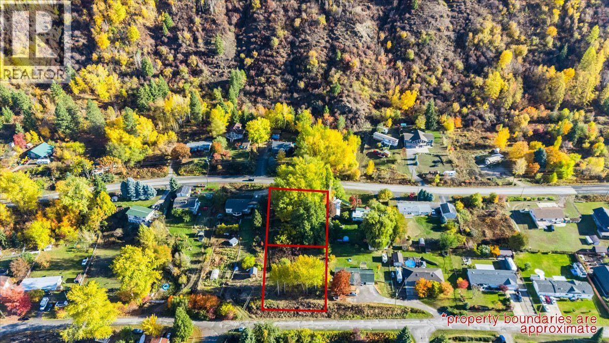 2073 Raspberry Road, Robson, British Columbia