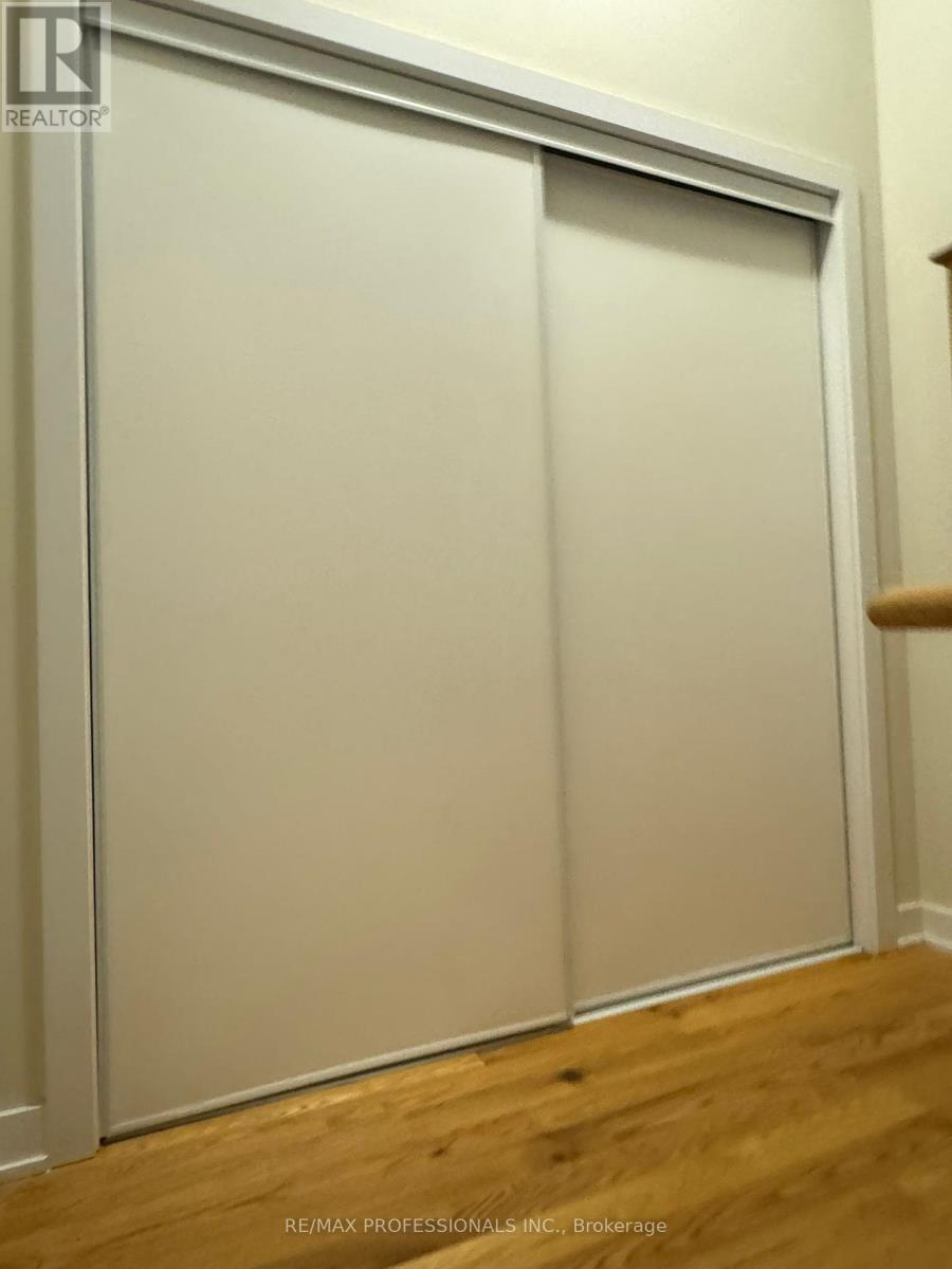 16 Stern Drive, Welland, Ontario  L3B 0M3 - Photo 10 - X12486152