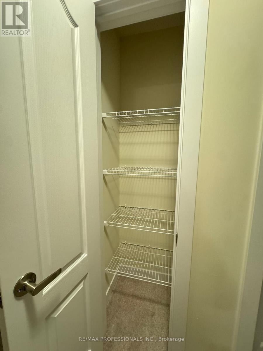 16 Stern Drive, Welland, Ontario  L3B 0M3 - Photo 12 - X12486152