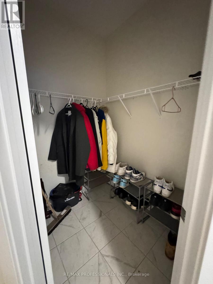 16 Stern Drive, Welland, Ontario  L3B 0M3 - Photo 19 - X12486152