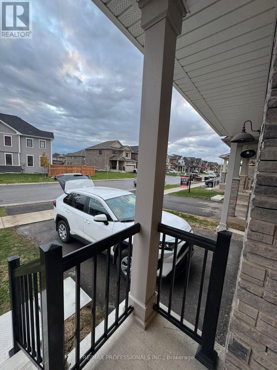 16 Stern Drive, Welland, Ontario  L3B 0M3 - Photo 32 - X12486152