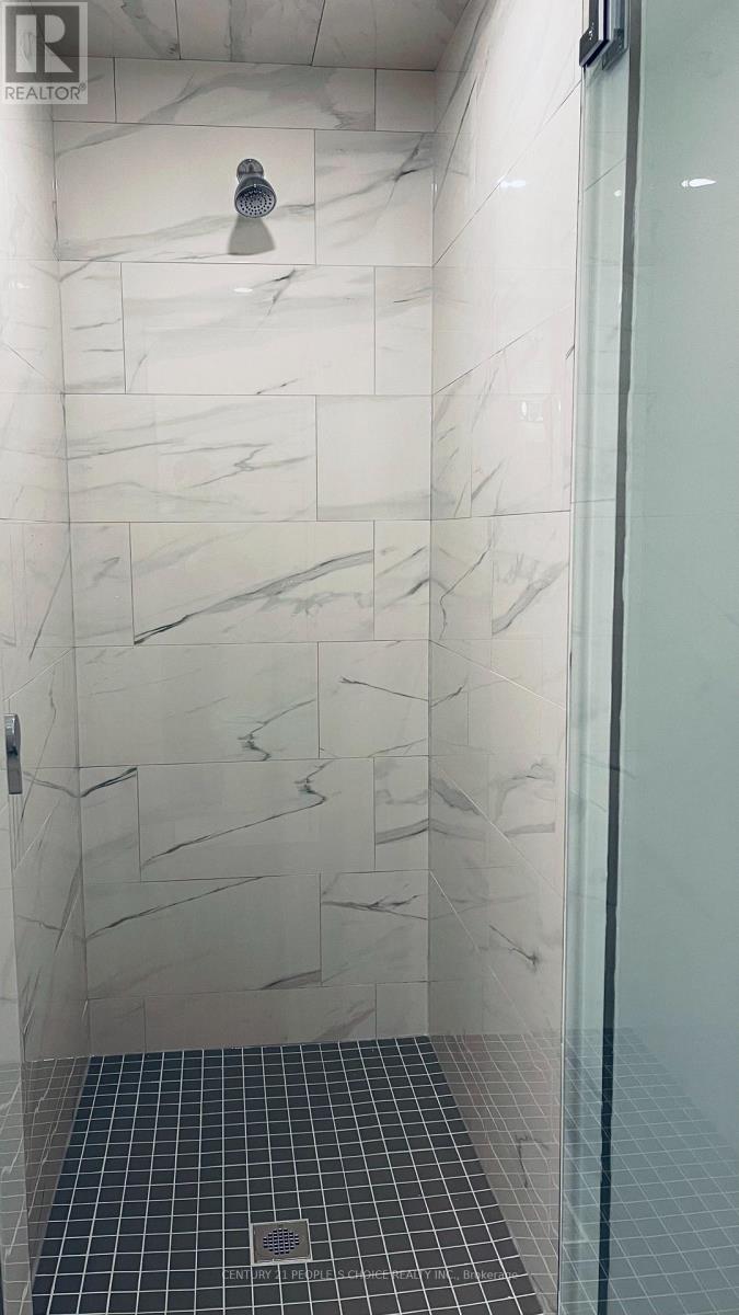 26 Oat Lane, Kitchener, Ontario  N2R 0T1 - Photo 12 - X12486153