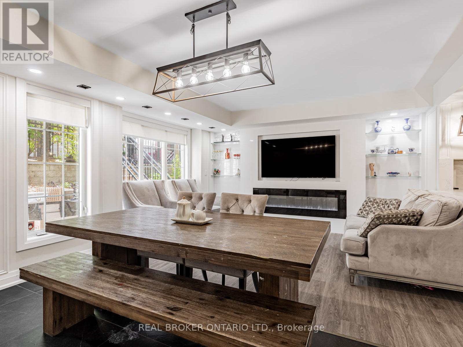 822 - 5 Everson Drive, Toronto, Ontario  M2N 7C3 - Photo 2 - C12486186