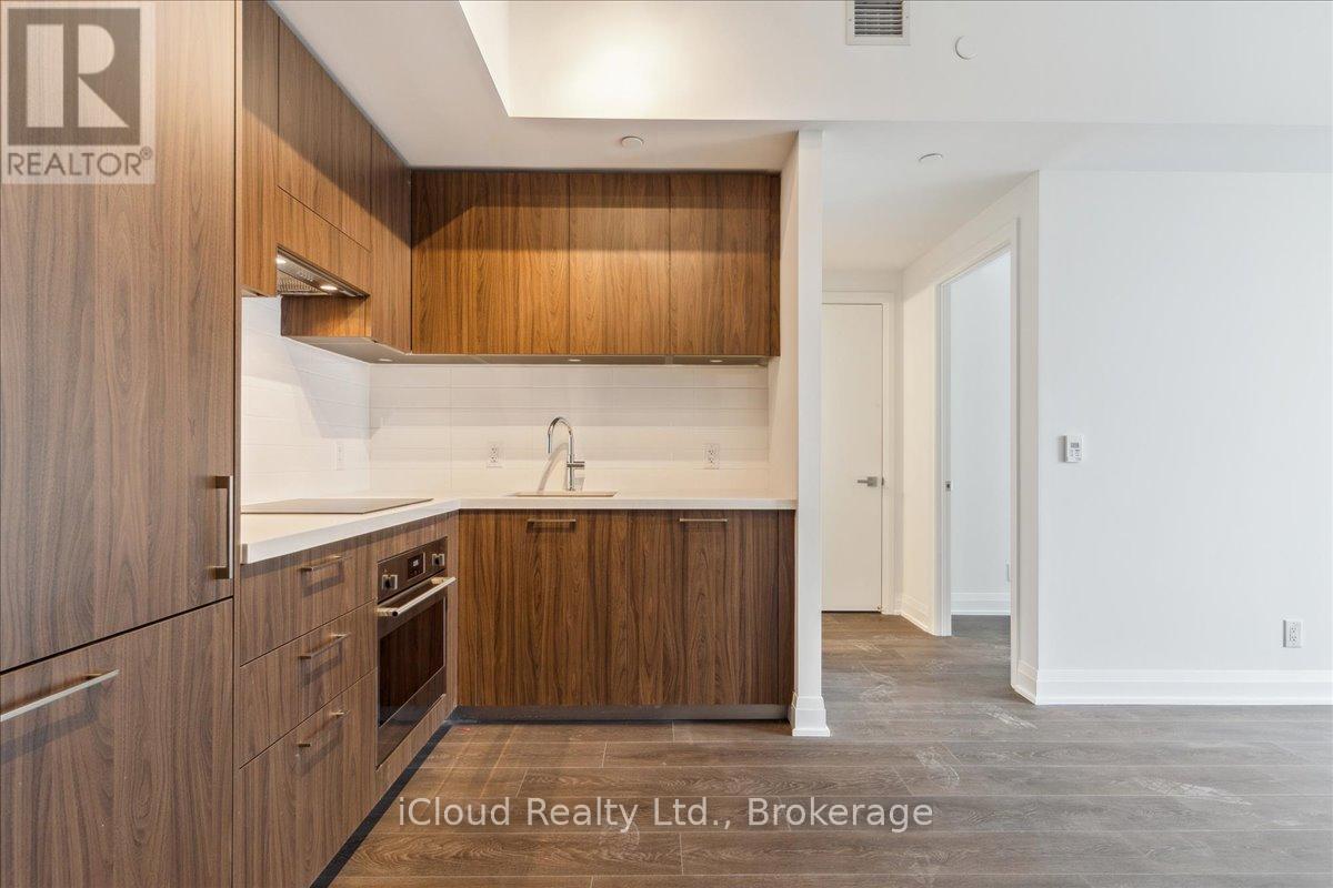 1012 - 33 Frederick Todd Way, Toronto, Ontario  M4G 0C9 - Photo 2 - C12486193