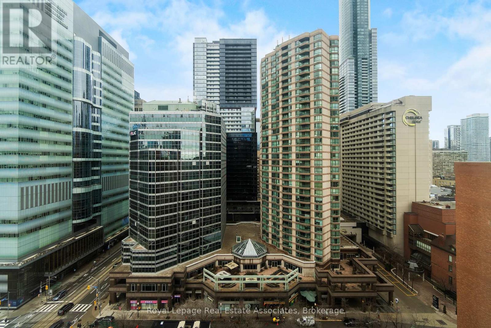 1923 - 633 Bay Street, Toronto, Ontario  M5G 2G4 - Photo 22 - C12486195