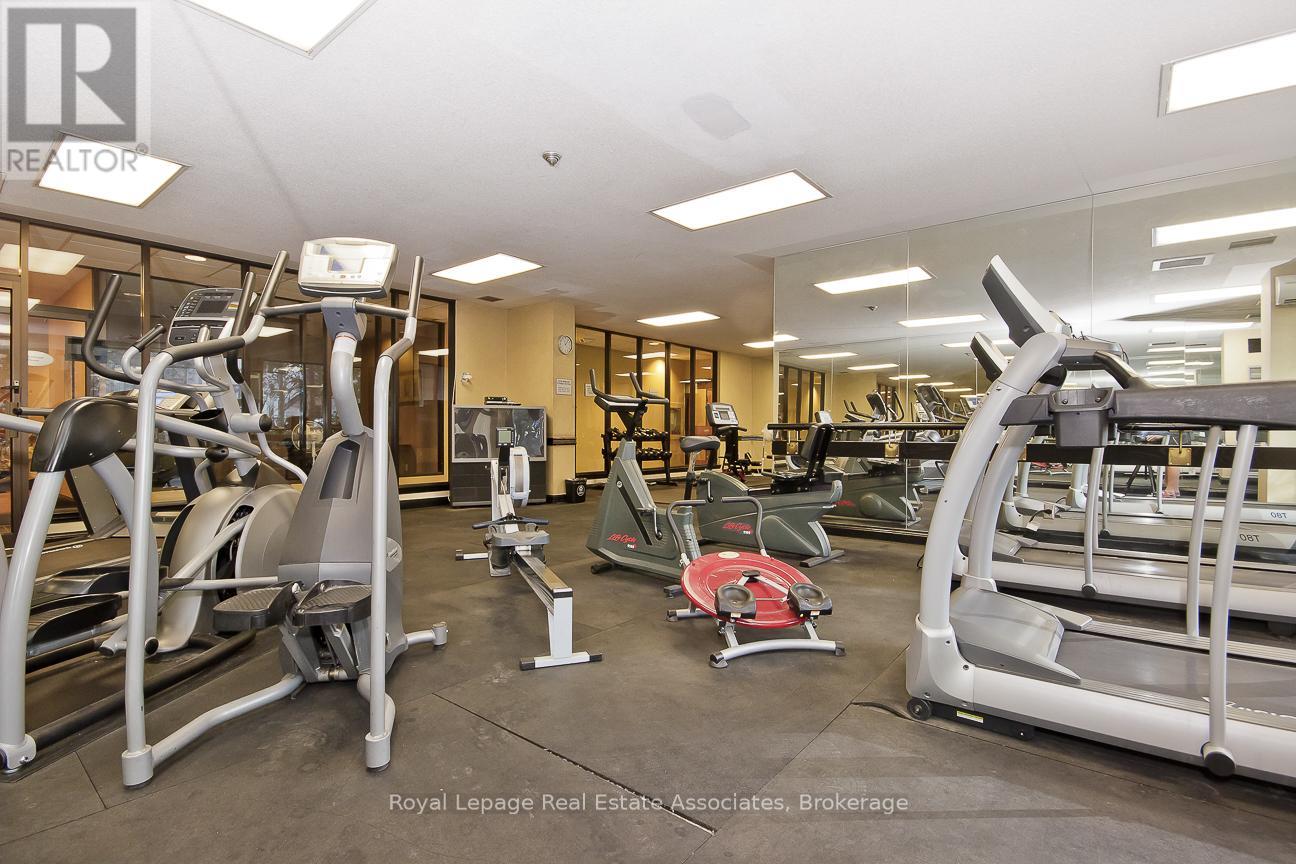 1923 - 633 Bay Street, Toronto, Ontario  M5G 2G4 - Photo 25 - C12486195