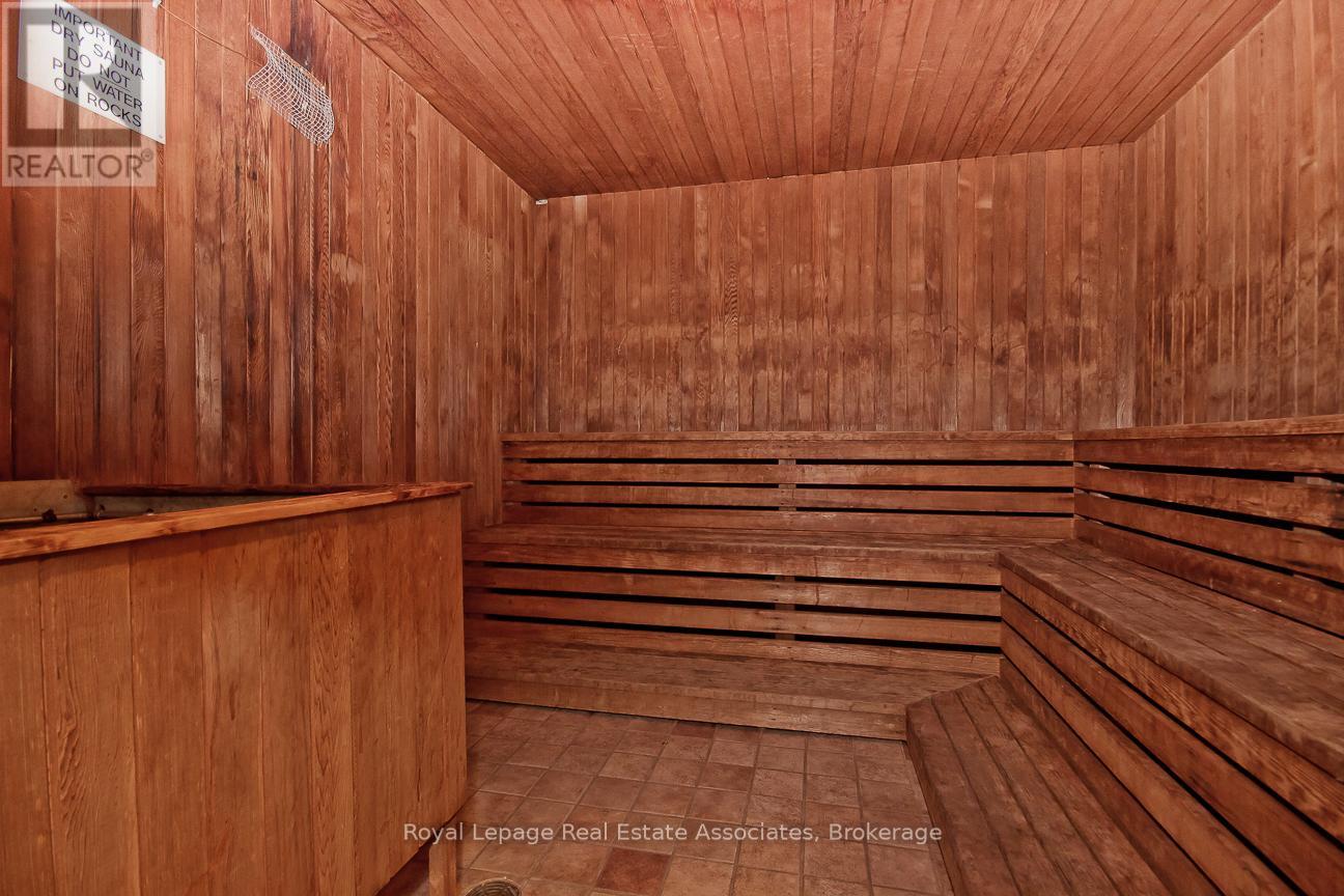 1923 - 633 Bay Street, Toronto, Ontario  M5G 2G4 - Photo 30 - C12486195