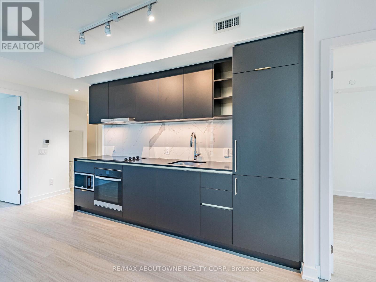 1116 - 8 Wellesley Street, Toronto, Ontario  M4Y 0J5 - Photo 17 - C12486232