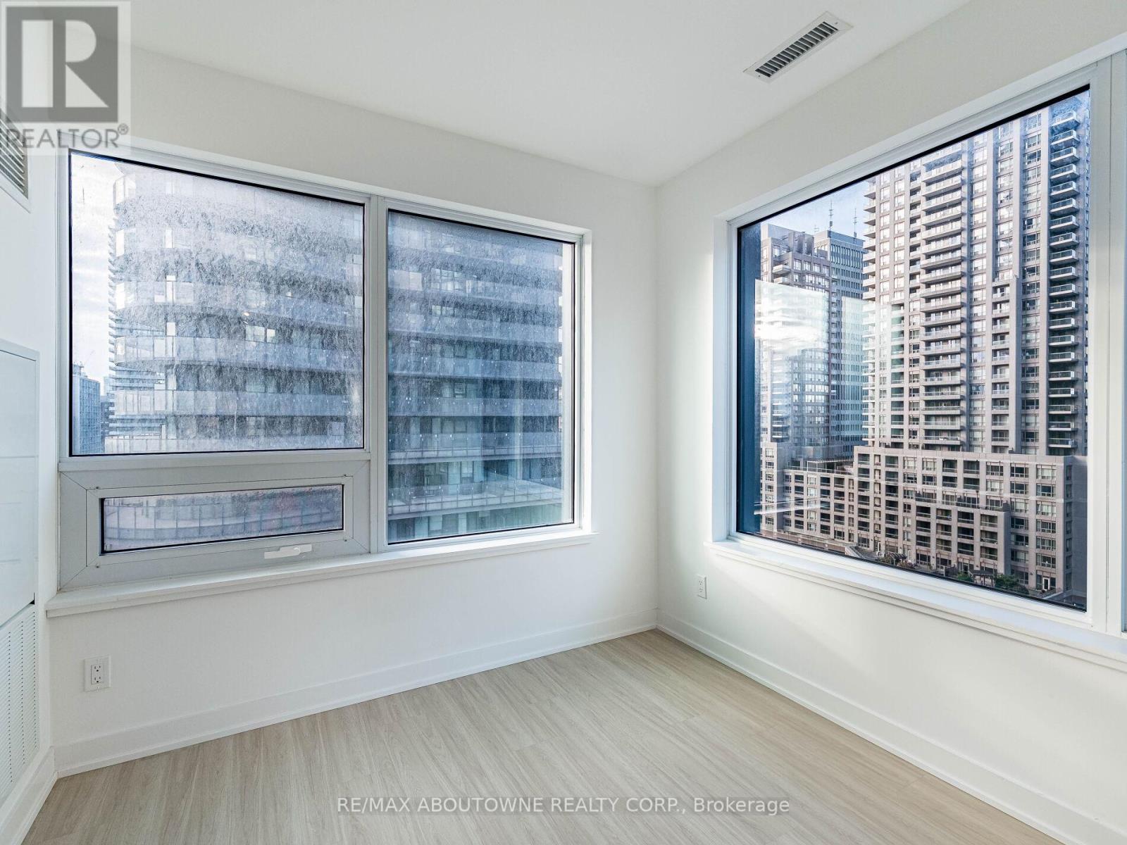 1116 - 8 Wellesley Street, Toronto, Ontario  M4Y 0J5 - Photo 22 - C12486232