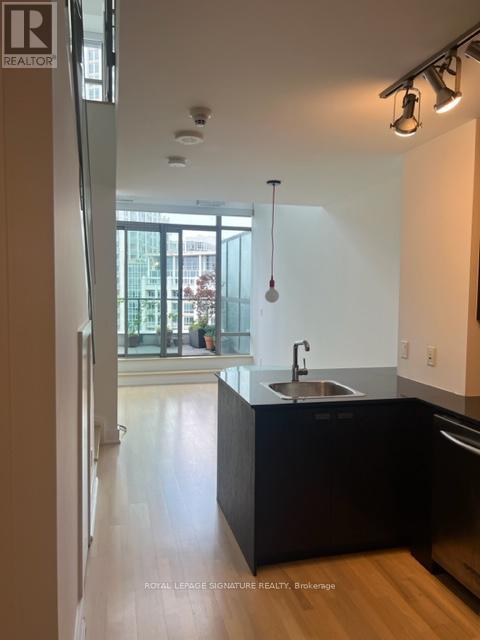 611 - 637 Lake Shore Boulevard W, Toronto, Ontario  M5V 3J6 - Photo 6 - C12486234