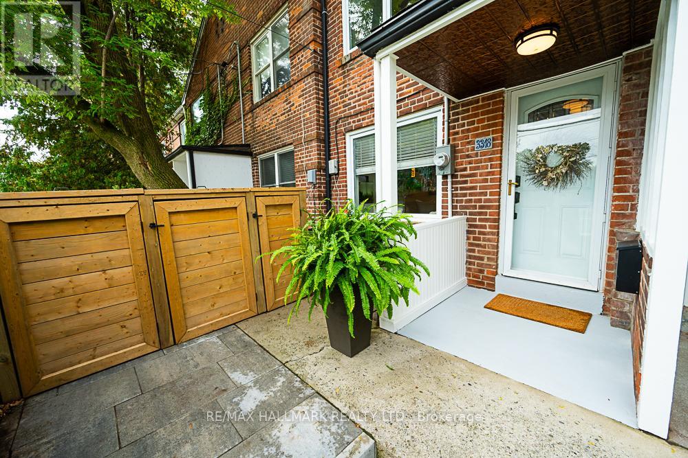 3318 Bathurst Street, Toronto, Ontario  M6A 2B6 - Photo 2 - C12486249