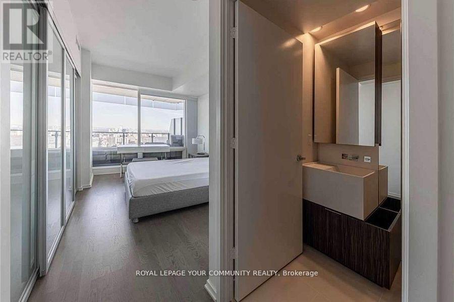 5409f - 1 Bloor Street E, Toronto, Ontario  M4W 0A8 - Photo 6 - C12486254
