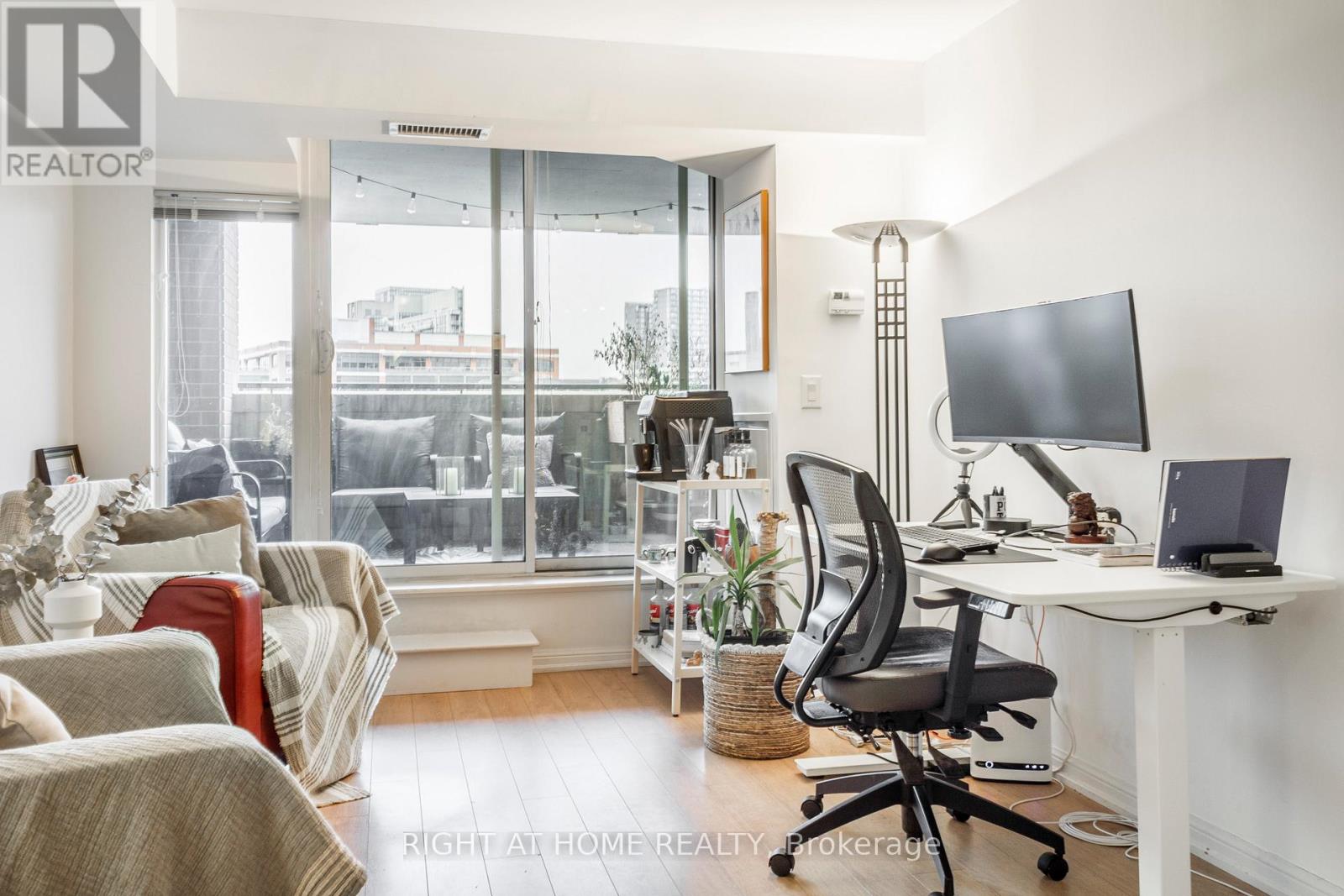 214 - 125 Western Battery Road W, Toronto, Ontario  M6K 3R8 - Photo 14 - C12486274