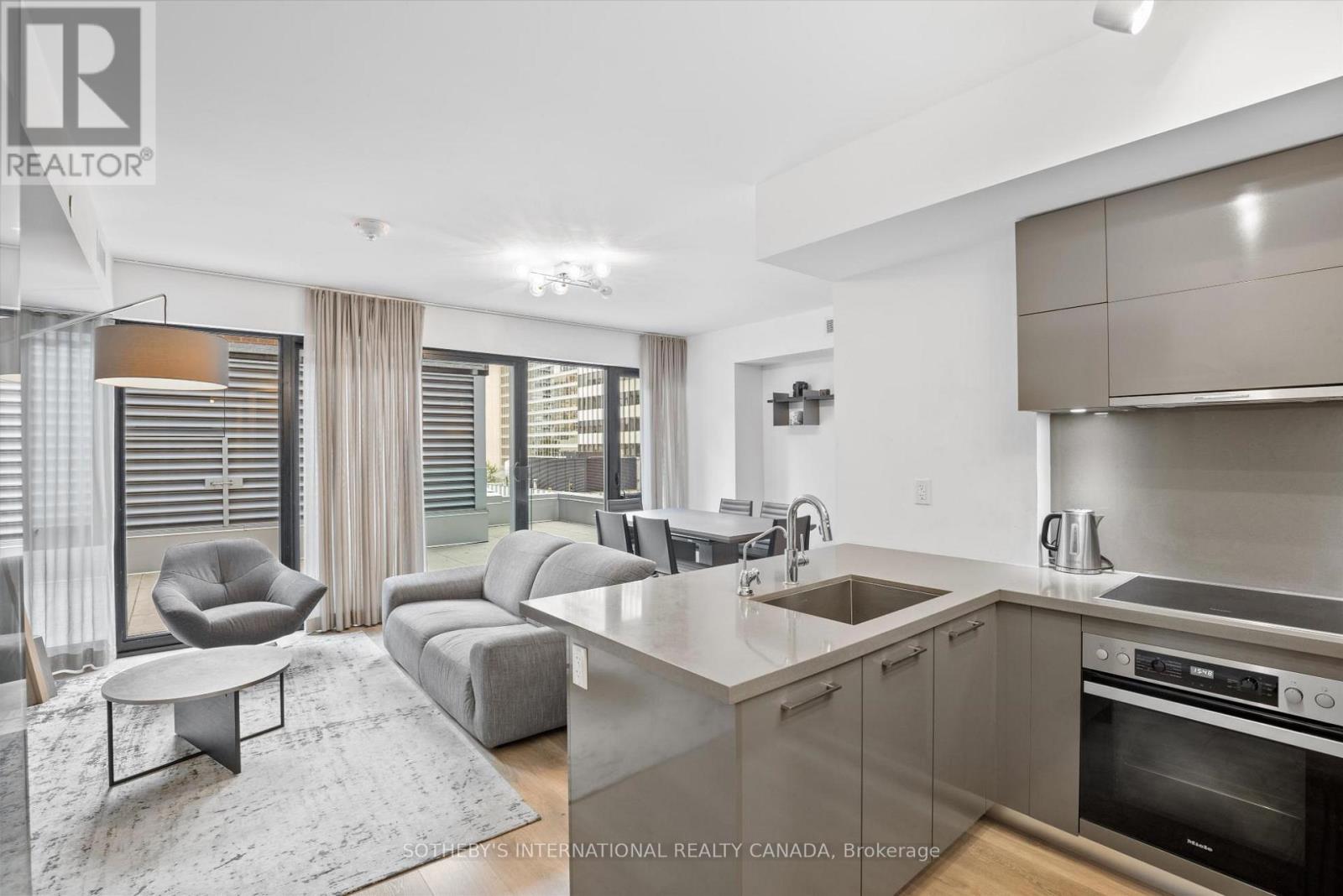 604 - 188 Cumberland Street, Toronto, Ontario  M5R 0B6 - Photo 7 - C12486276