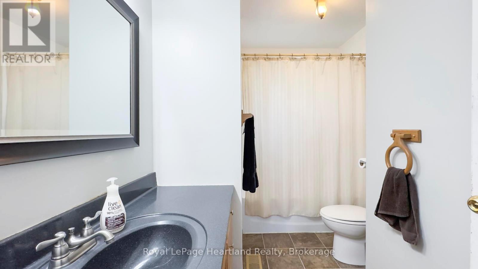 37881 Crystal Springs Road, Bluewater, Ontario  N0M 2R0 - Photo 21 - X12485681