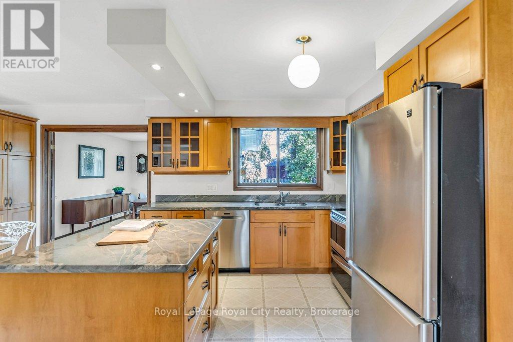 40 Keats Crescent, Guelph, Ontario  N1G 3B2 - Photo 12 - X12486016