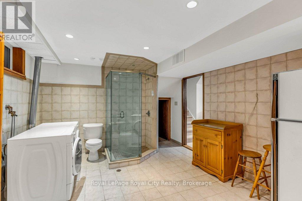 40 Keats Crescent, Guelph, Ontario  N1G 3B2 - Photo 29 - X12486016