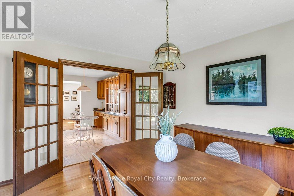 40 Keats Crescent, Guelph, Ontario  N1G 3B2 - Photo 24 - X12486016