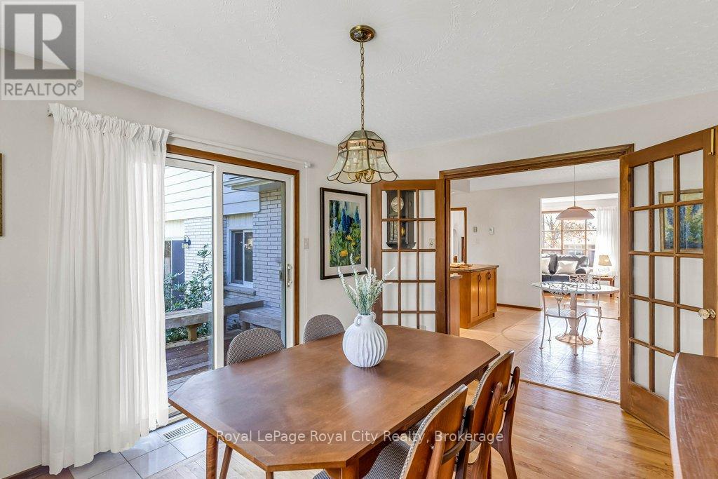 40 Keats Crescent, Guelph, Ontario  N1G 3B2 - Photo 25 - X12486016