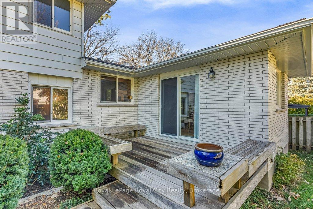 40 Keats Crescent, Guelph, Ontario  N1G 3B2 - Photo 39 - X12486016