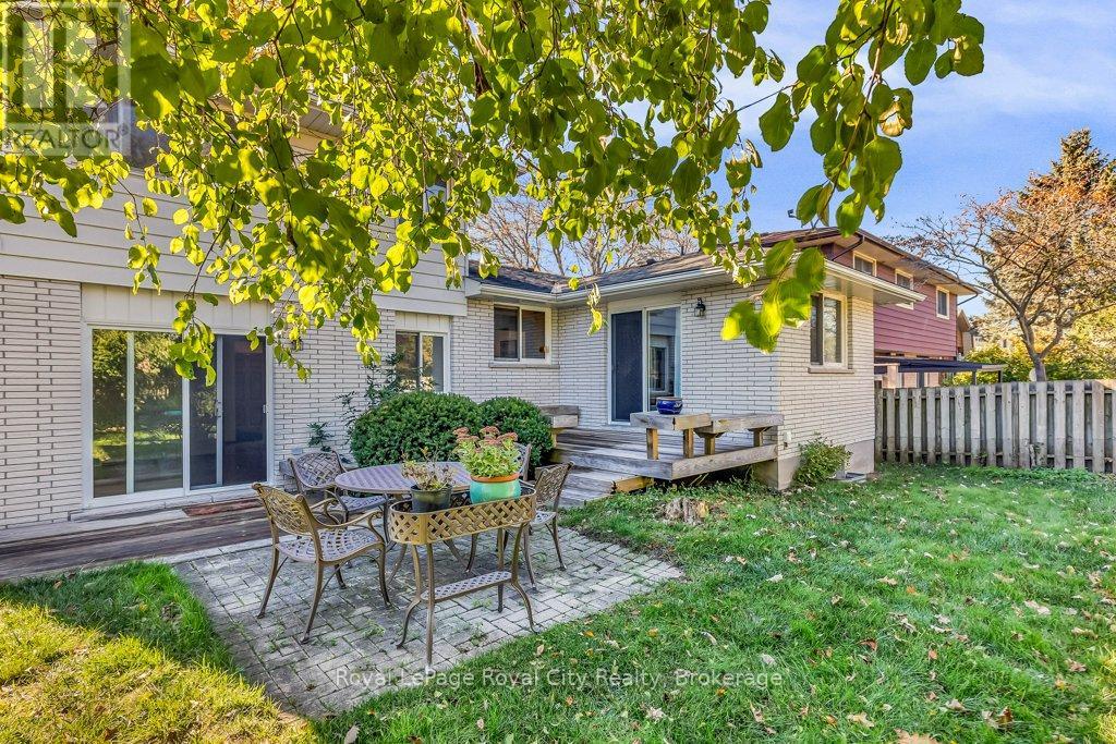 40 Keats Crescent, Guelph, Ontario  N1G 3B2 - Photo 44 - X12486016