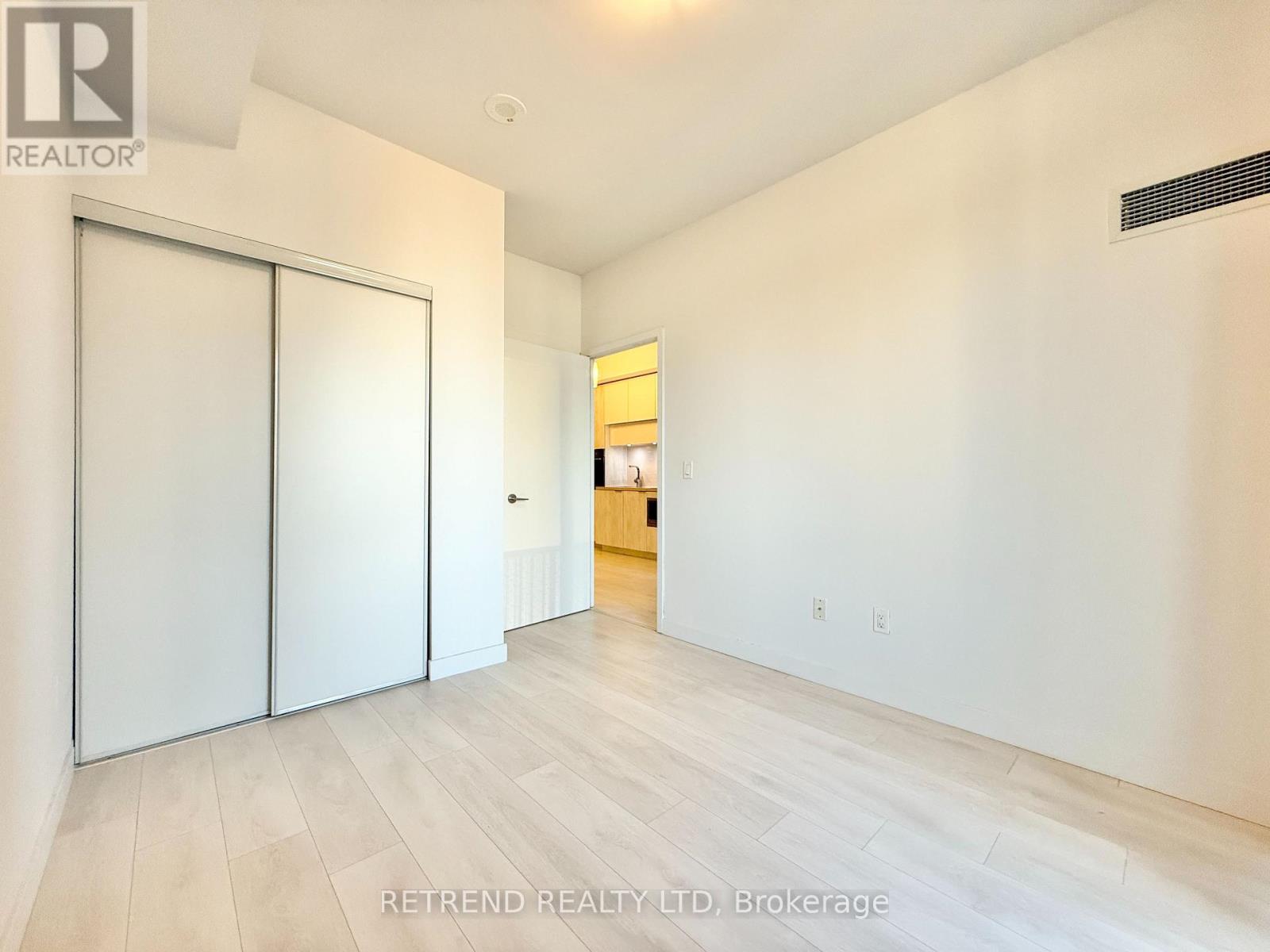 1810 - 8 Eglinton Avenue E, Toronto, Ontario  M4P 0C1 - Photo 10 - C12446827