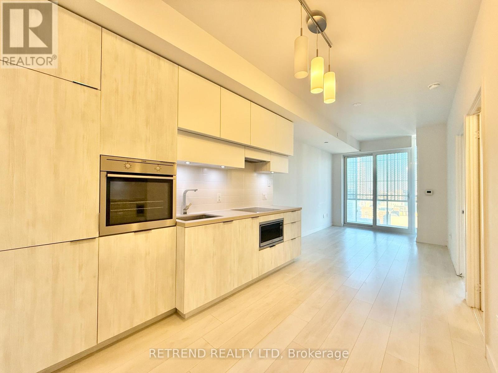 1810 - 8 EGLINTON AVENUE E, Toronto, Ontario