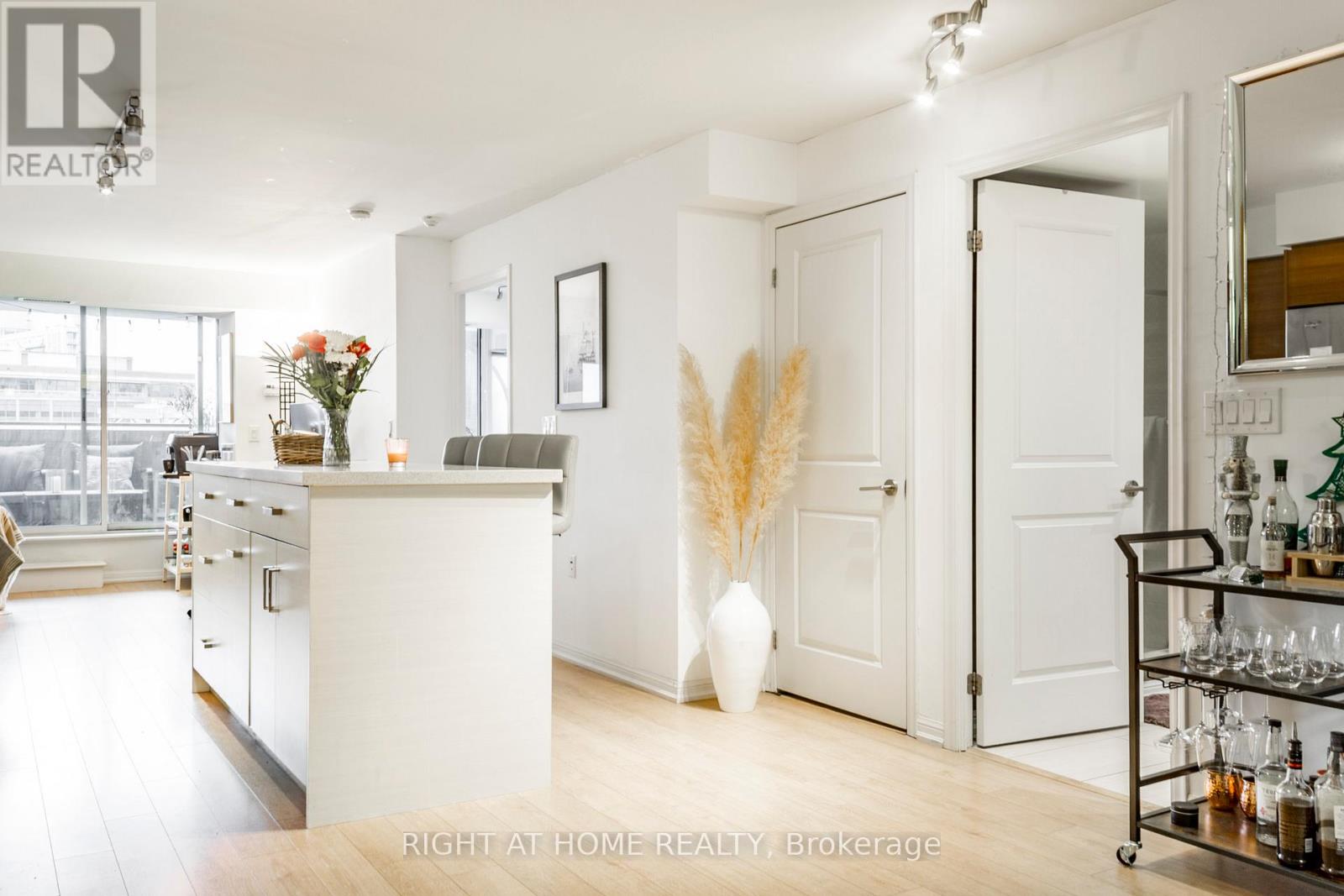 214 - 125 Western Battery Road W, Toronto, Ontario  M6K 3R8 - Photo 1 - C12486274