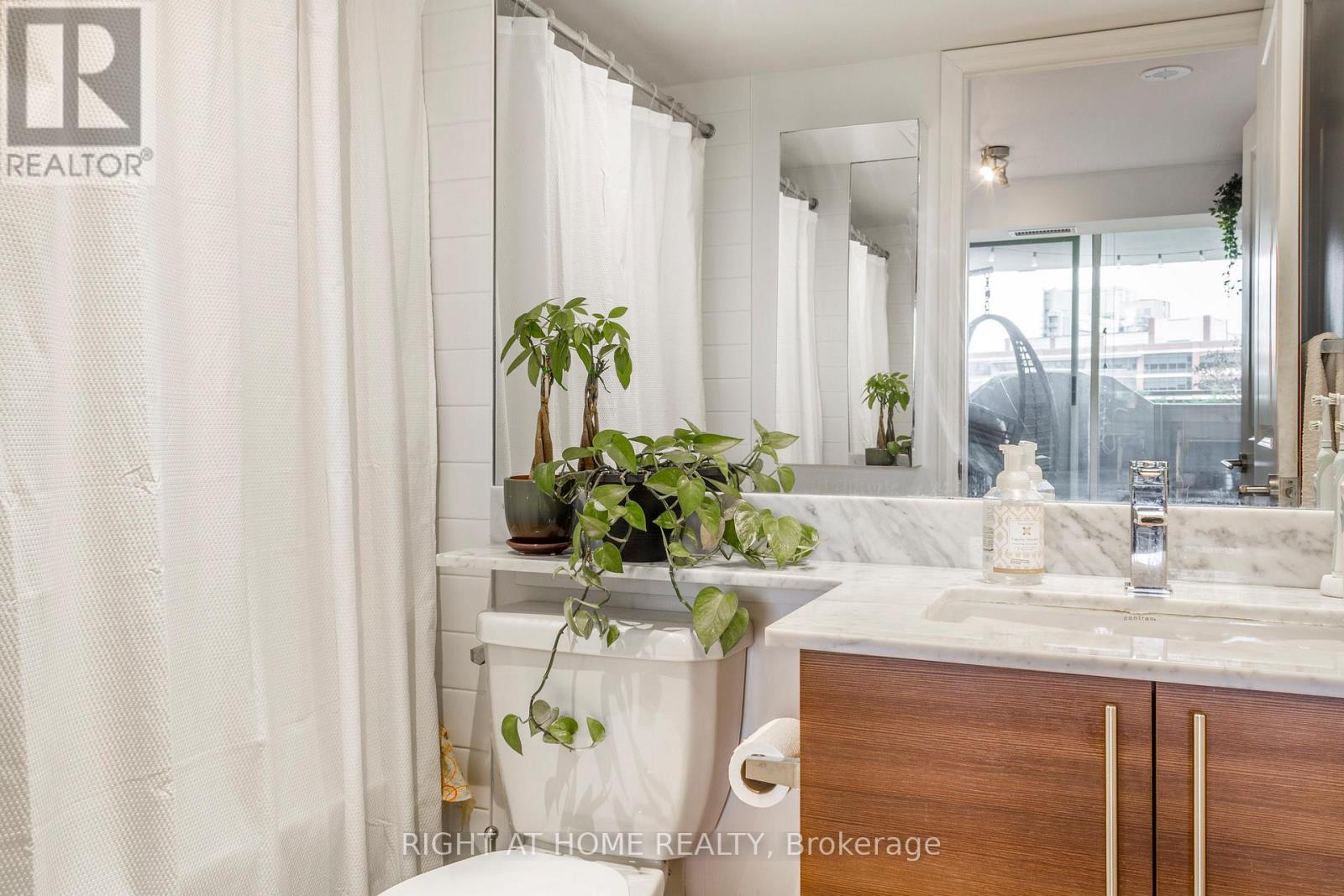 214 - 125 Western Battery Road W, Toronto, Ontario  M6K 3R8 - Photo 18 - C12486274