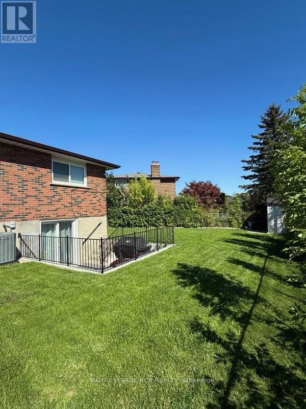 19 Navaho Drive, Toronto, Ontario  M2H 2X2 - Photo 43 - C12485168