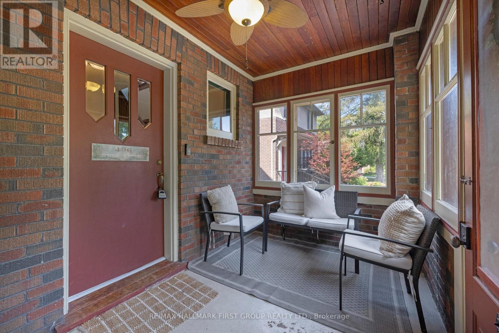 456 Mary Street N, Oshawa, Ontario  L1G 5E3 - Photo 2 - E12486206