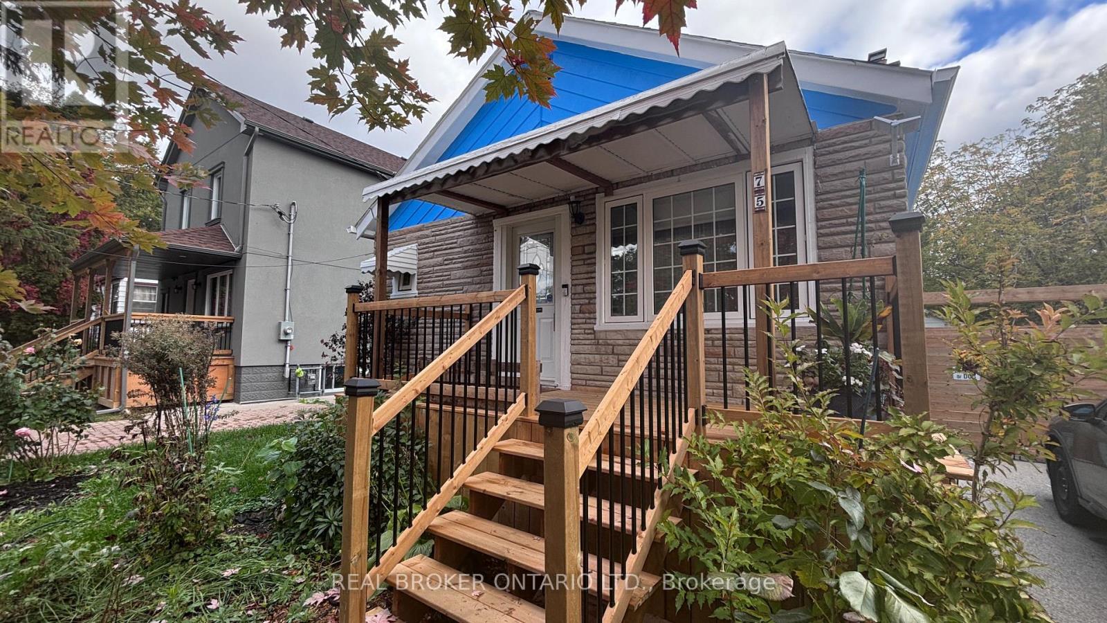 MAIN - 75 VANBRUGH AVENUE, Toronto, Ontario