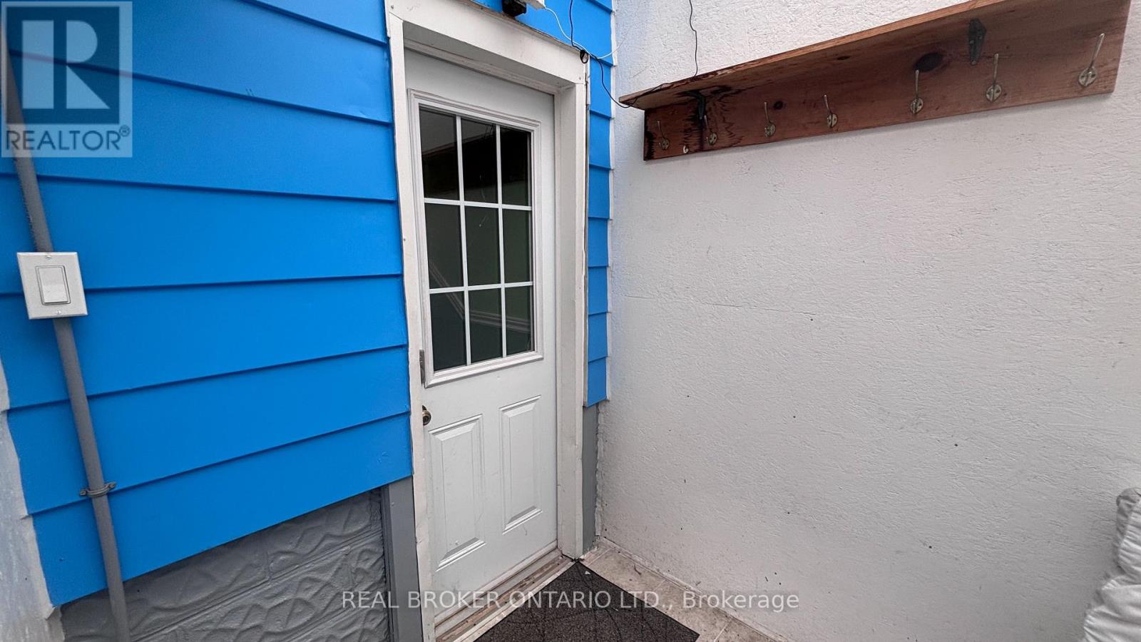 LOWER - 75 VANBRUGH AVENUE, Toronto, Ontario