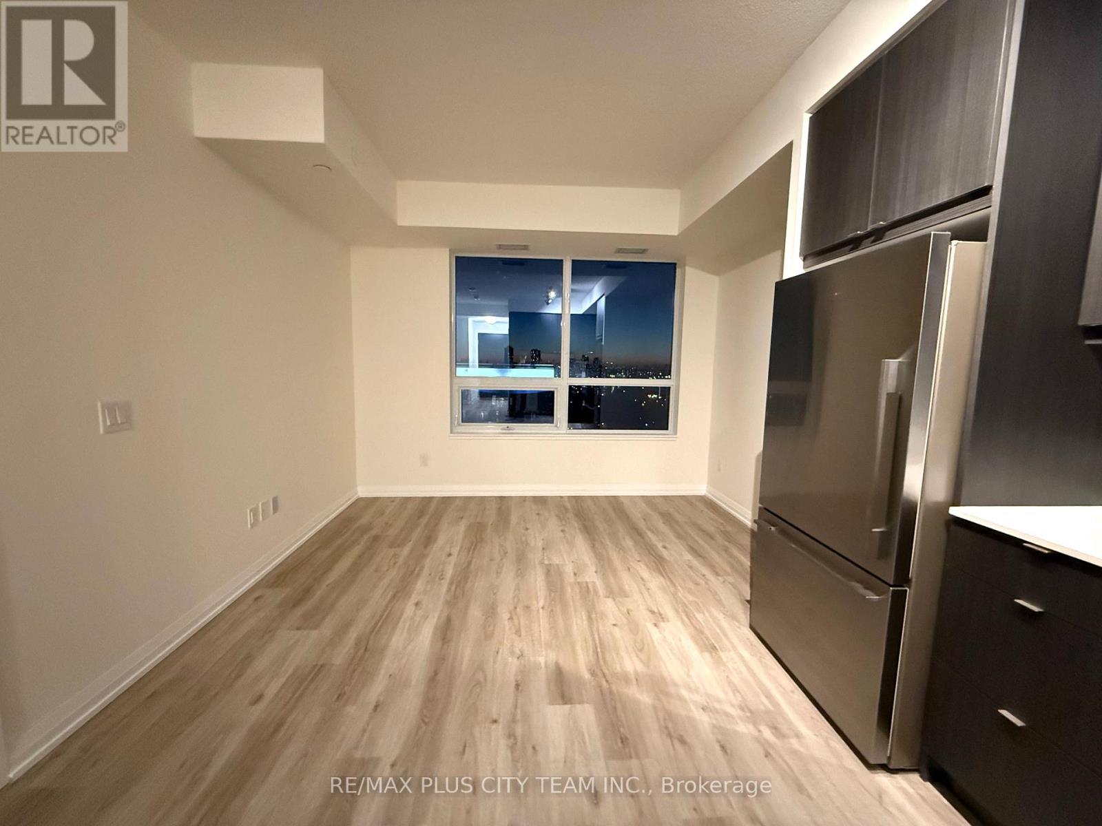 2201 - 3260 Sheppard Avenue E, Toronto, Ontario  M1T 3K3 - Photo 3 - E12486240