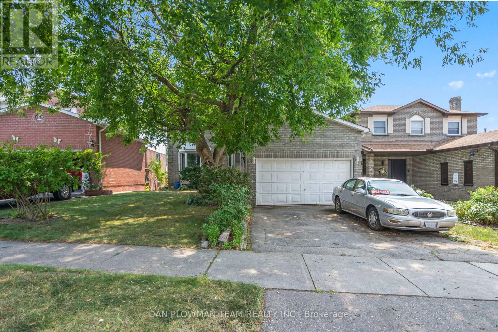 84 LONG DRIVE, Whitby, Ontario