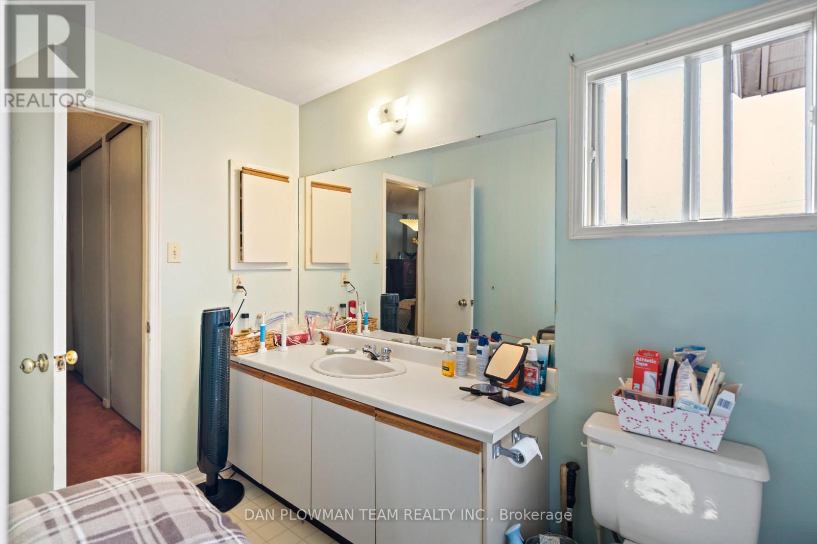 84 Long Drive, Whitby, Ontario  L1N 8E7 - Photo 17 - E12486269