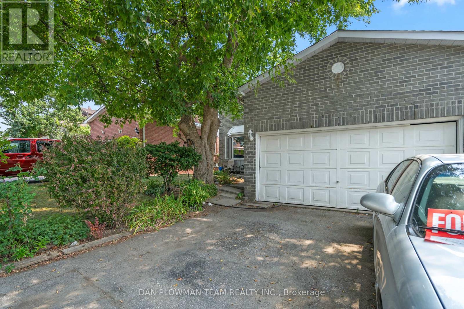 84 Long Drive, Whitby, Ontario  L1N 8E7 - Photo 2 - E12486269