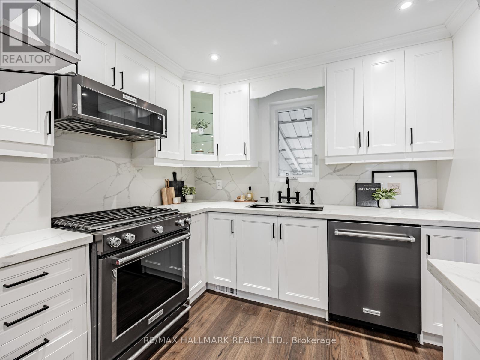 12 Leagrove Crescent, Toronto, Ontario  M1L 3S6 - Photo 14 - E12486273