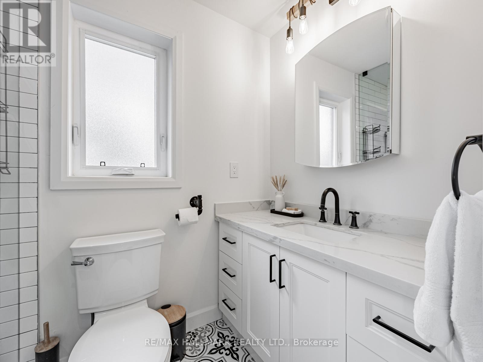 12 Leagrove Crescent, Toronto, Ontario  M1L 3S6 - Photo 15 - E12486273