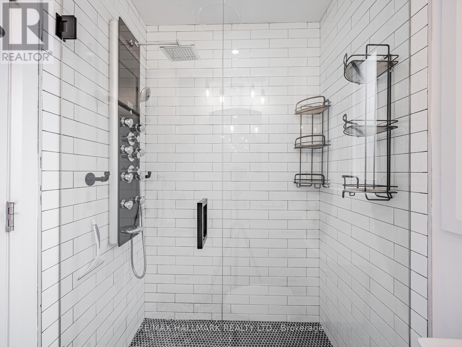 12 Leagrove Crescent, Toronto, Ontario  M1L 3S6 - Photo 16 - E12486273