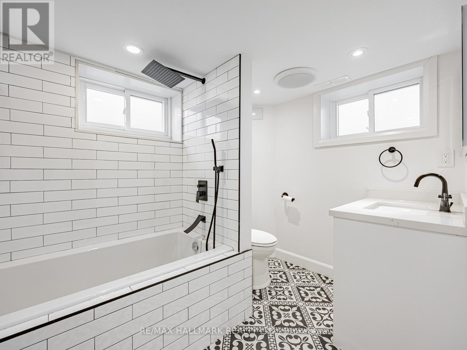 12 Leagrove Crescent, Toronto, Ontario  M1L 3S6 - Photo 27 - E12486273