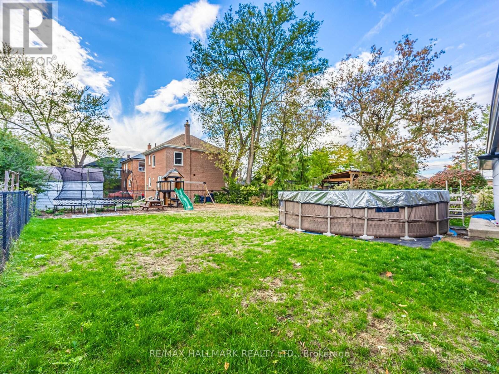 12 Leagrove Crescent, Toronto, Ontario  M1L 3S6 - Photo 30 - E12486273