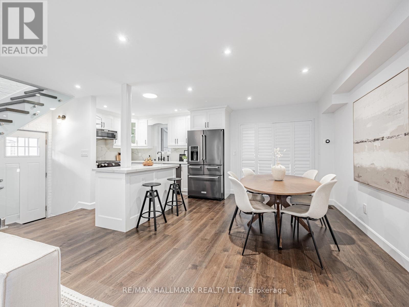 12 Leagrove Crescent, Toronto, Ontario  M1L 3S6 - Photo 9 - E12486273