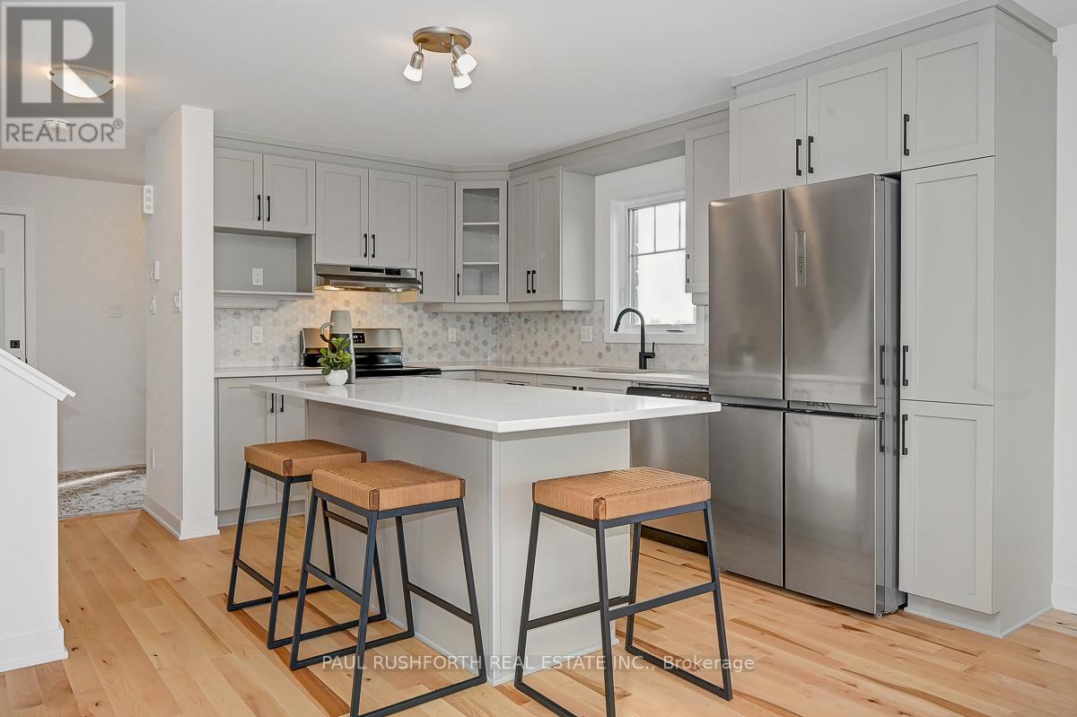 225 Peacock Drive, Russell, Ontario  K4R 0A1 - Photo 12 - X12465360